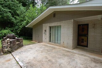 3922 Safari Ct in Stone Mountain, GA - Building Photo - Building Photo