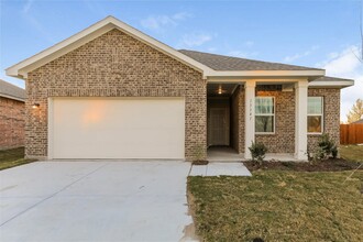 13329 Pine Dunes Dr in Haslet, TX - Building Photo - Building Photo