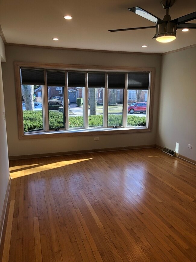 2004 Milton Ave in Park Ridge, IL - Building Photo - Building Photo