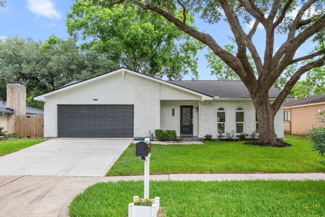property at 2010 Quail Valley East Dr