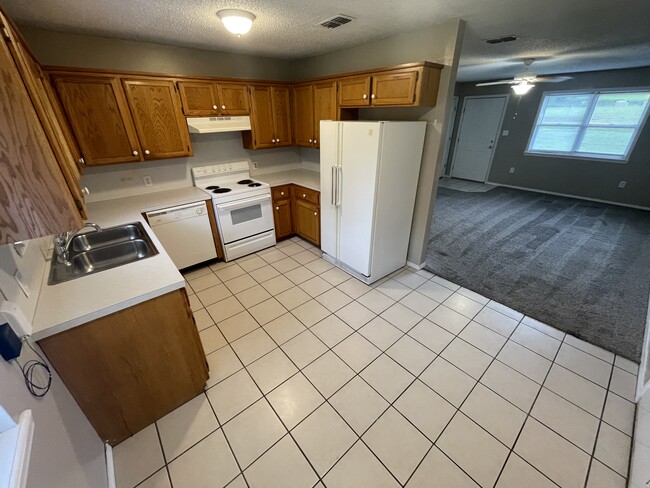 property at 1409 Bugscuffle Rd