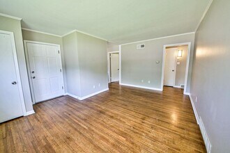 4773 Quince Rd in Memphis, TN - Building Photo - Building Photo