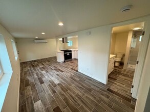 217 E Santa Paula St in Santa Paula, CA - Building Photo - Building Photo