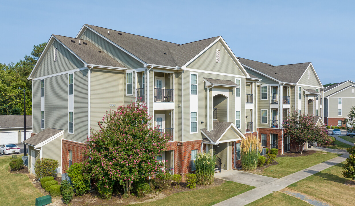 Independence Place West Fayetteville in Fayetteville, NC - Building Photo