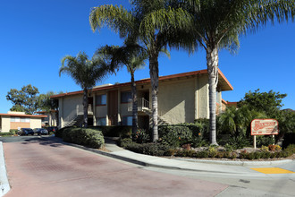 The Brentwood in San Diego, CA - Foto de edificio - Building Photo