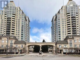 2 Rean Dr in Toronto, ON - Building Photo