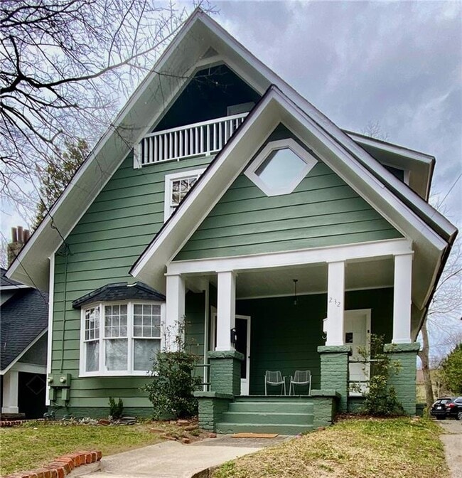 property at 232 Sydney St SE