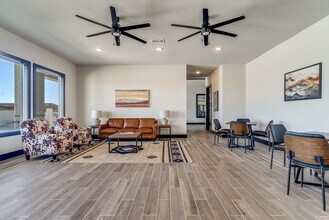 The Reserve at Cresson in Godley, TX - Foto de edificio - Building Photo