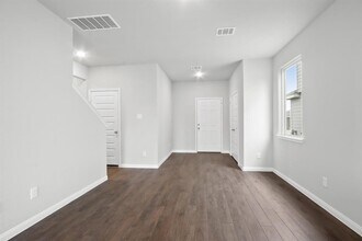 1421 Mount Bassie Trl in Conroe, TX - Building Photo - Building Photo