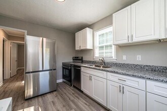 184 Mill St in Mocksville, NC - Building Photo - Building Photo