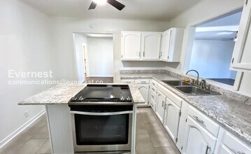 15 Walker Ave in Fort Oglethorpe, GA - Building Photo - Building Photo