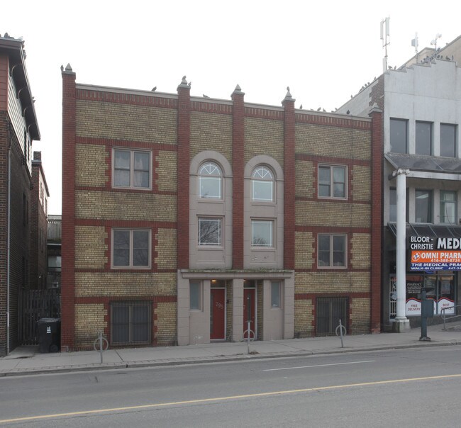 795-797 Bloor St W in Toronto, ON - Building Photo - Primary Photo