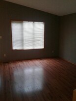 4718-4743 43 St in Sylvan Lake, AB - Building Photo