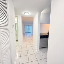 10541 NW 10th St in Pembroke Pines, FL - Building Photo - Building Photo