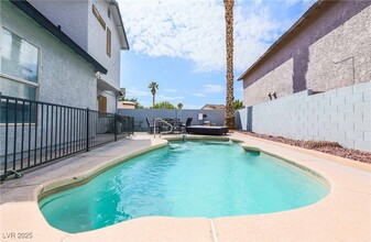 6737 W Evanston Ave in Las Vegas, NV - Building Photo - Building Photo