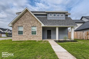 5501 Wynwood Dr in North Richland Hills, TX - Building Photo