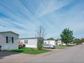 2132 Pacific Dr in Clarksville, IN - Building Photo - Building Photo