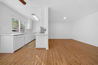 6736 Cleon Ave in North Hollywood, CA - Building Photo - Building Photo