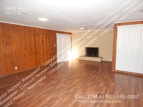 3601 Paluxy Dr in Tyler, TX - Building Photo - Building Photo