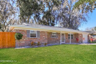 1220 Arbor Cir in Orange Park, FL - Building Photo