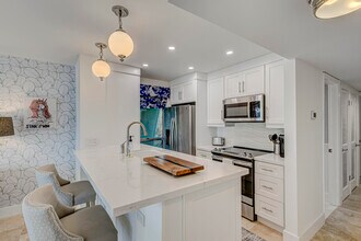 296 Cypress Point Dr in Palm Beach Gardens, FL - Building Photo - Building Photo