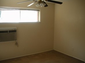 San-Lyn Apartments in Metairie, LA - Building Photo - Interior Photo