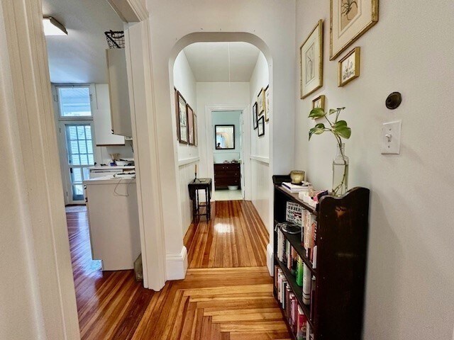 305 Cabot St in Newton, MA - Building Photo - Building Photo