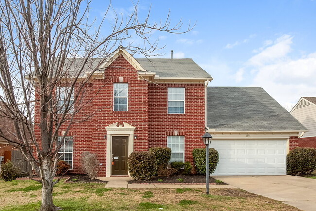 property at 906 Lakemont Dr