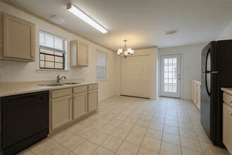 13834 Trumpetvine St in Houston, TX - Building Photo - Building Photo