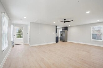 1410 Elliott St, Unit B in Houston, TX - Building Photo - Building Photo