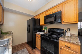 3054 Highcliff Ct in Columbus, OH - Building Photo - Building Photo