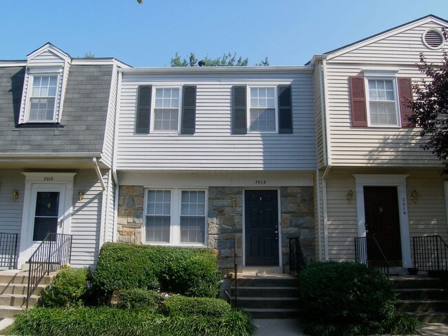 7012 Roslyn Ave in Derwood, MD - Building Photo - Building Photo
