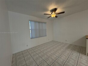 16881 SW 1st Manor in Pembroke Pines, FL - Building Photo - Building Photo