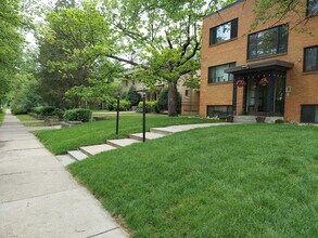 2210 Pillsbury Ave in Minneapolis, MN - Building Photo - Building Photo