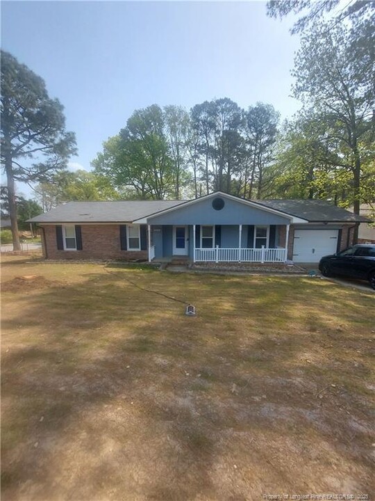 1644 Sweetgum Cir in Fayetteville, NC - Building Photo