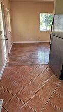 8027 Ney Ave in Oakland, CA - Building Photo - Building Photo