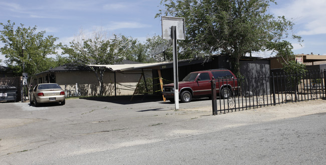 15717 Sueno Ln in Victorville, CA - Building Photo - Building Photo