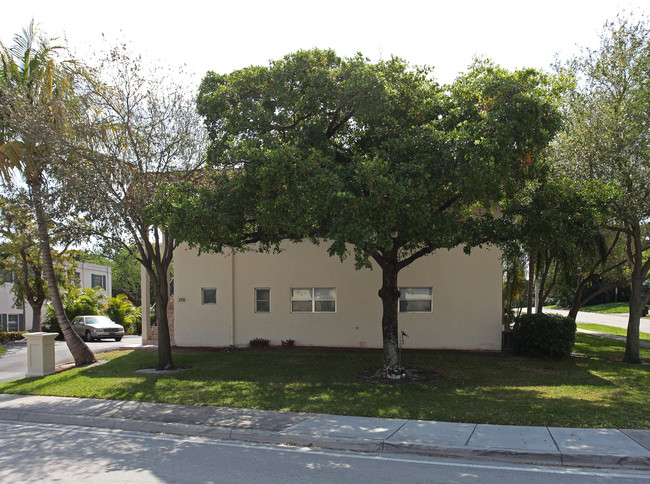 398 W Camino Real in Boca Raton, FL - Building Photo - Building Photo