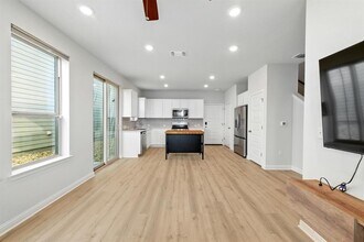 7503 Lauper Dr in Austin, TX - Building Photo - Building Photo