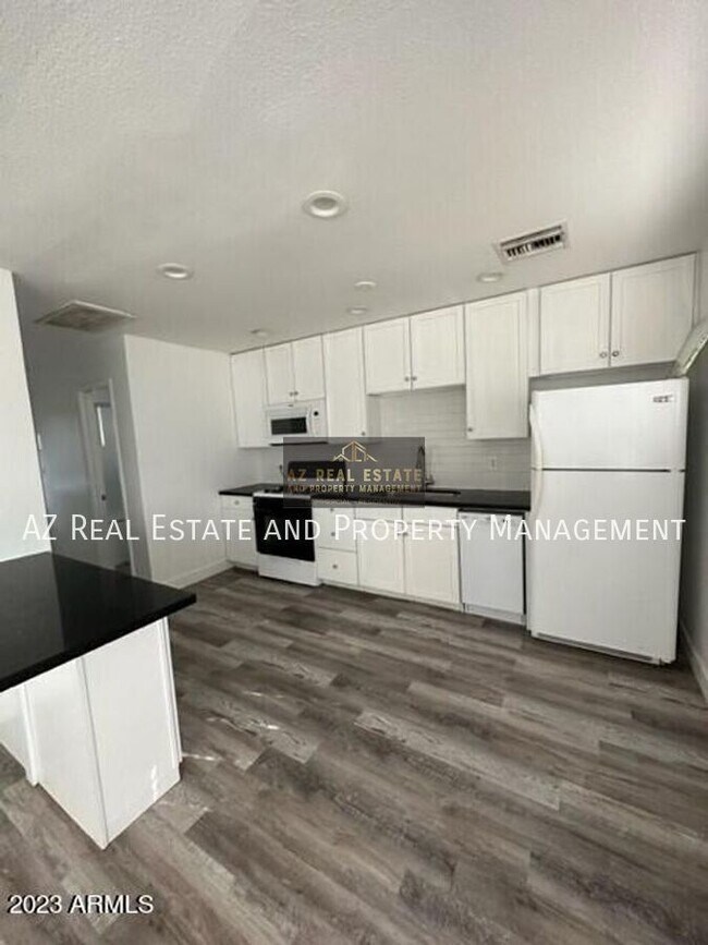 property at 3417 E Windsor Ave
