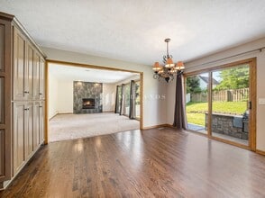 1218 Limerick Rd in Papillion, NE - Building Photo - Building Photo