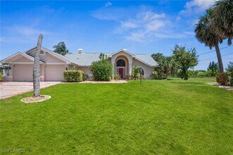 516 SW 8th St in Cape Coral, FL - Building Photo - Building Photo