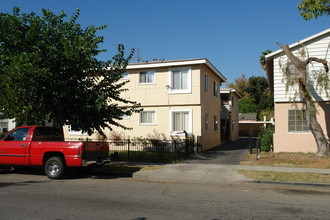 14119 Delano St in Van Nuys, CA - Building Photo - Building Photo