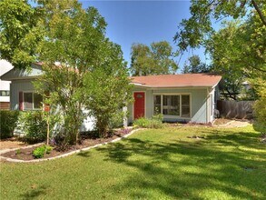 208 Braeswood Rd in Austin, TX - Building Photo - Building Photo