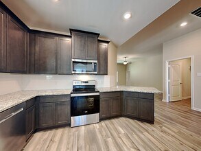 353 Lowery Oaks Trl in Fort Worth, TX - Building Photo - Building Photo