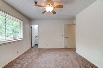 1628 S Sycamore Ave in Broken Arrow, OK - Building Photo - Building Photo