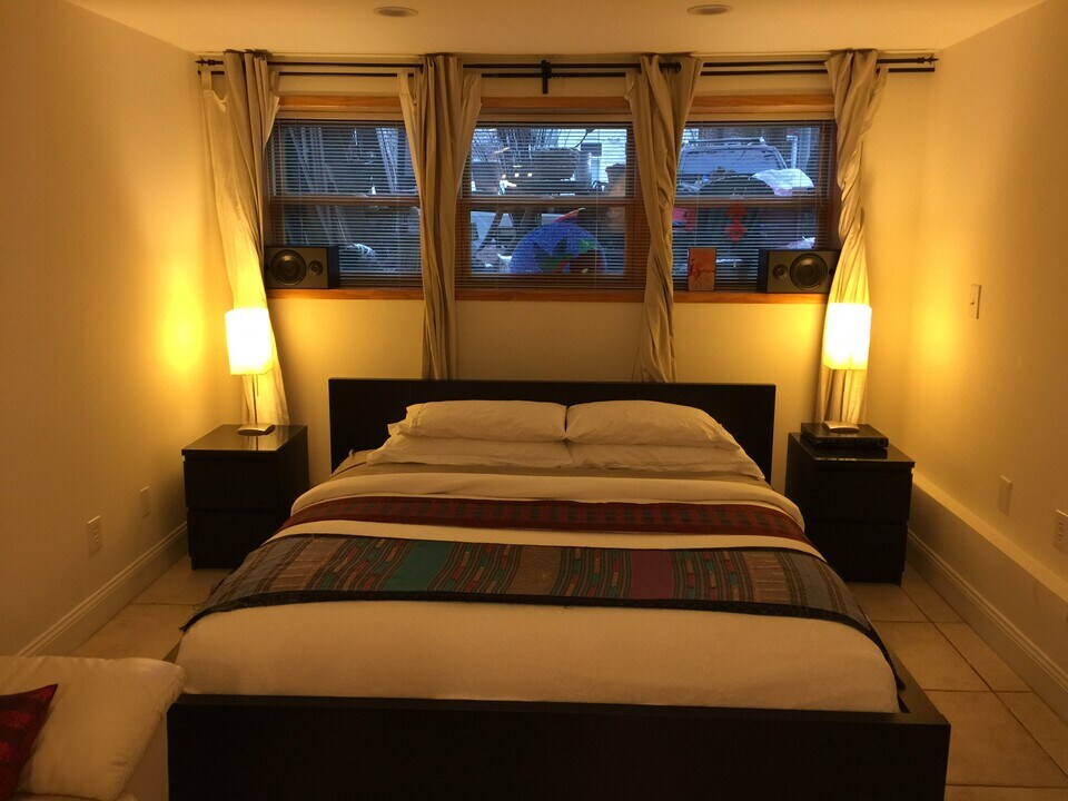 1828 Swann St NW, Unit 1 in Washington, DC - Foto de edificio