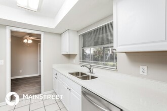 205 Lochmond Dr in Fern Park, FL - Building Photo - Building Photo
