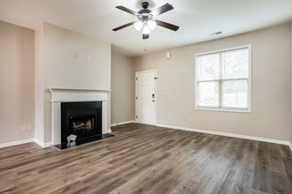 62 Dropseed Ln in Smithfield, NC - Foto de edificio - Building Photo