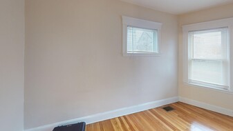 52 Suffolk St, Unit #1 in Malden, MA - Building Photo - Building Photo